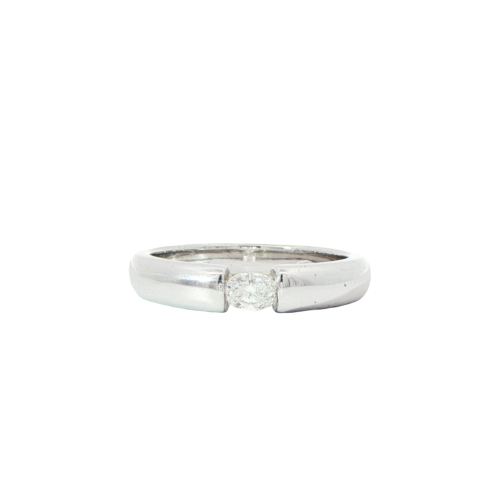 18 Carat White Gold Oval Diamond Solitaire Band