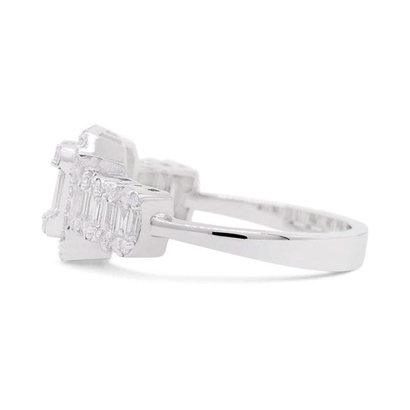 18 Carat White Gold Diamond Dress Ring
