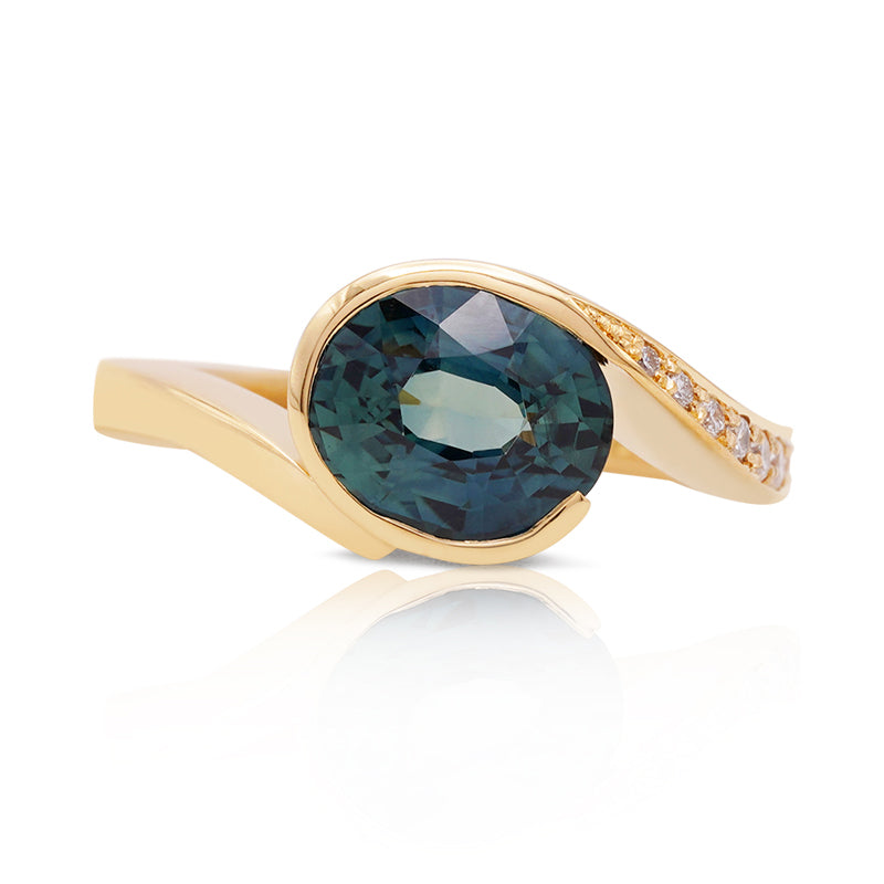 18 Carat Yellow Gold Teal Sapphire and Diamond Ring