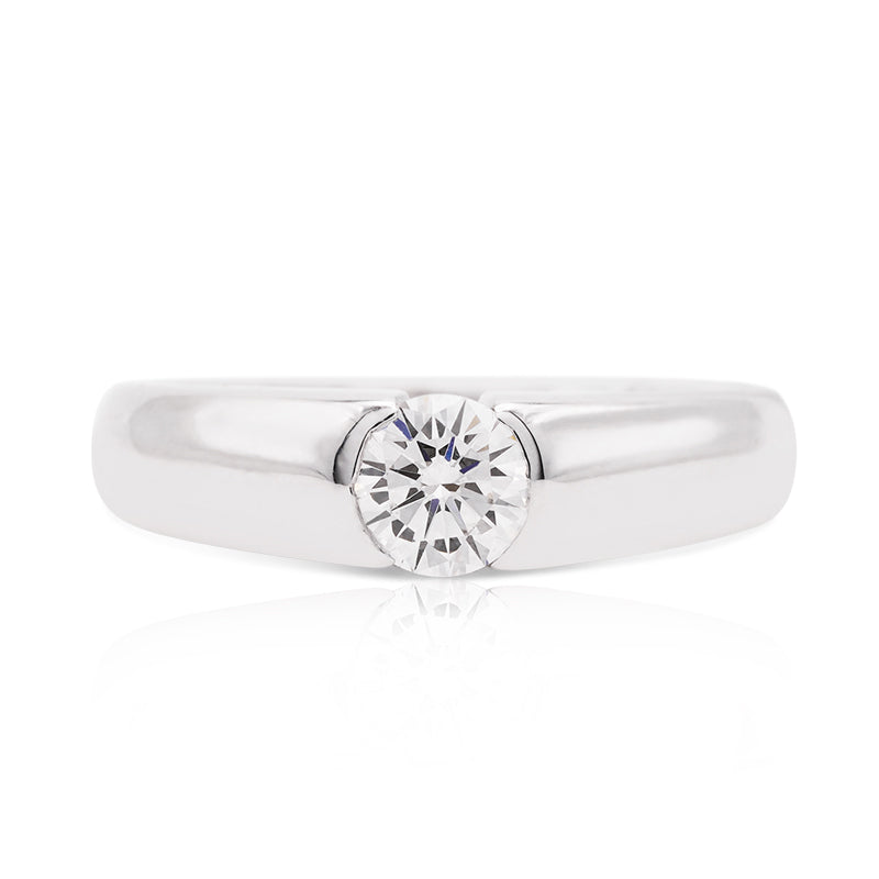 18 Carat White Gold Single Stone Ring