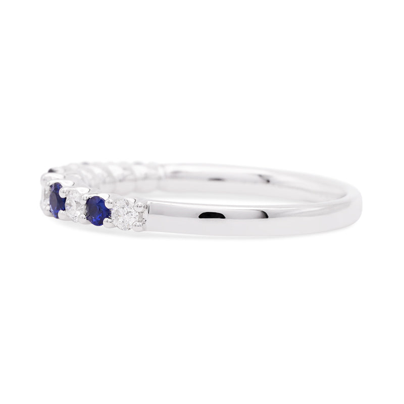 18 Carat White Gold Graduated Sapphire and Diamond Ring