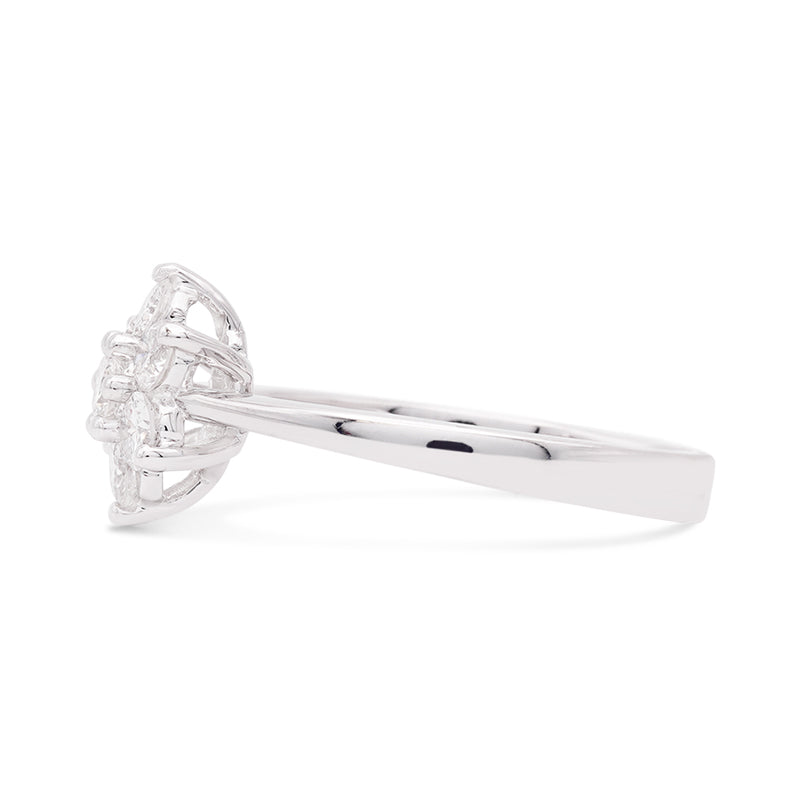 18 carat White Gold Diamond Cluster Flower Ring