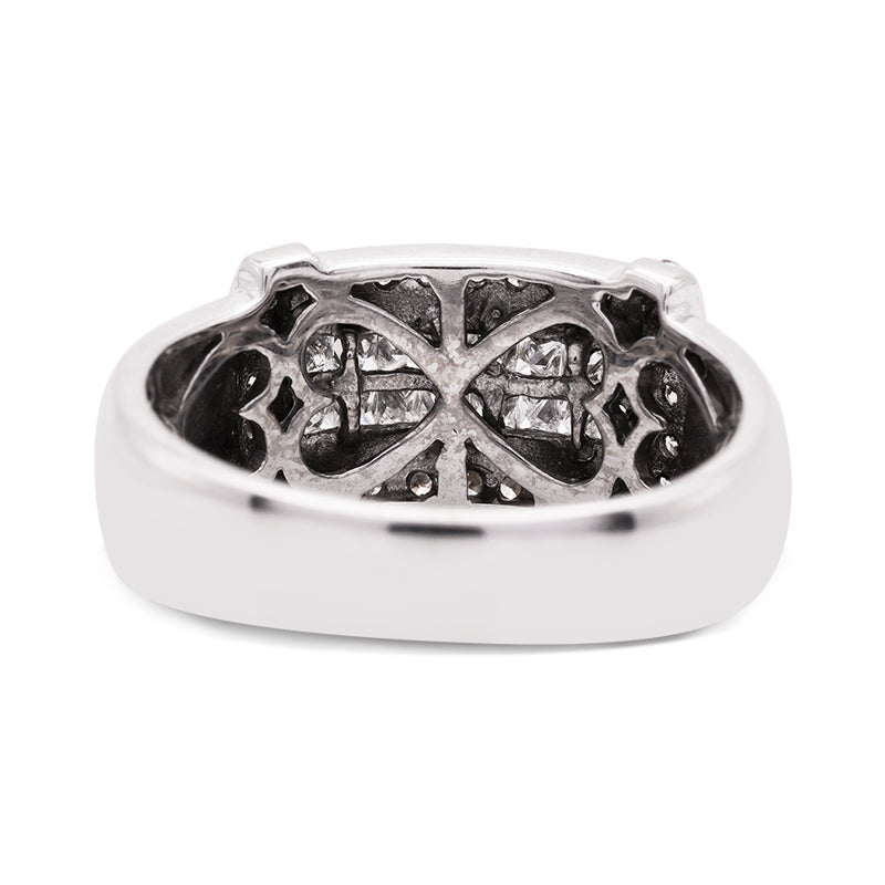 18 Carat White Gold Diamond Dress Ring