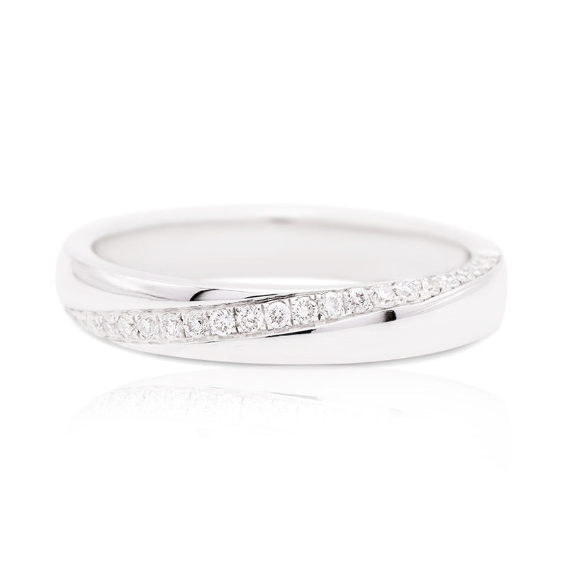 18 Carat White Gold Diamond Line Ring