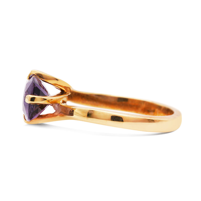 18 Carat Yellow Gold Purple Natural Spinel Ring