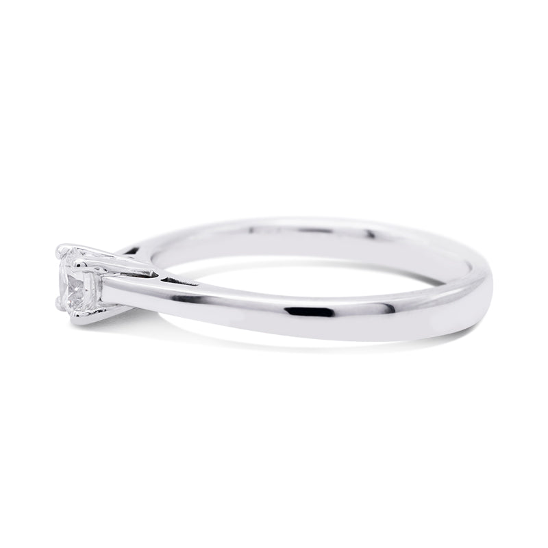 18 Carat White Gold Diamond Solitaire