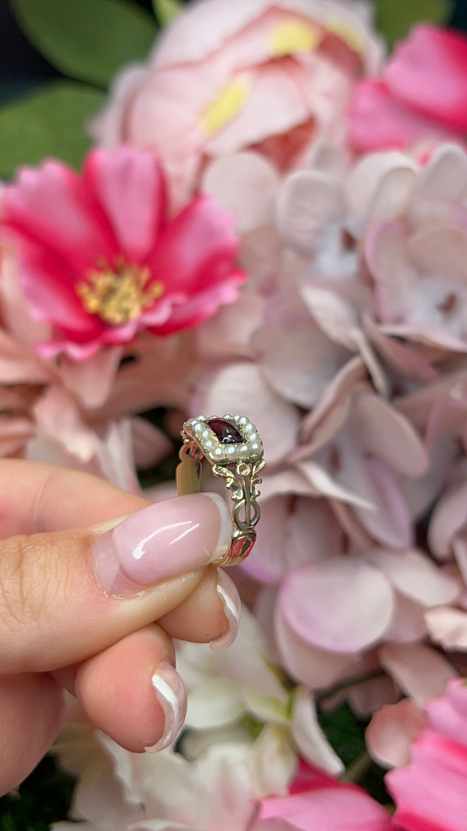 14 Carat Yellow Gold Garnet and Pearl Ring