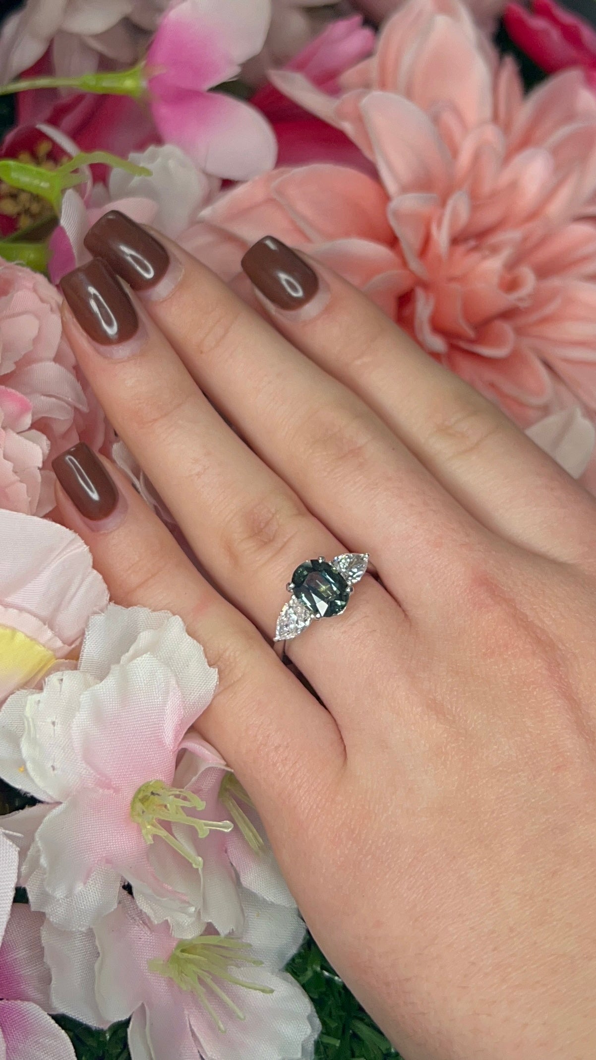 18 Carat White Gold Green Sapphire and Laboratory Grown Diamond Ring