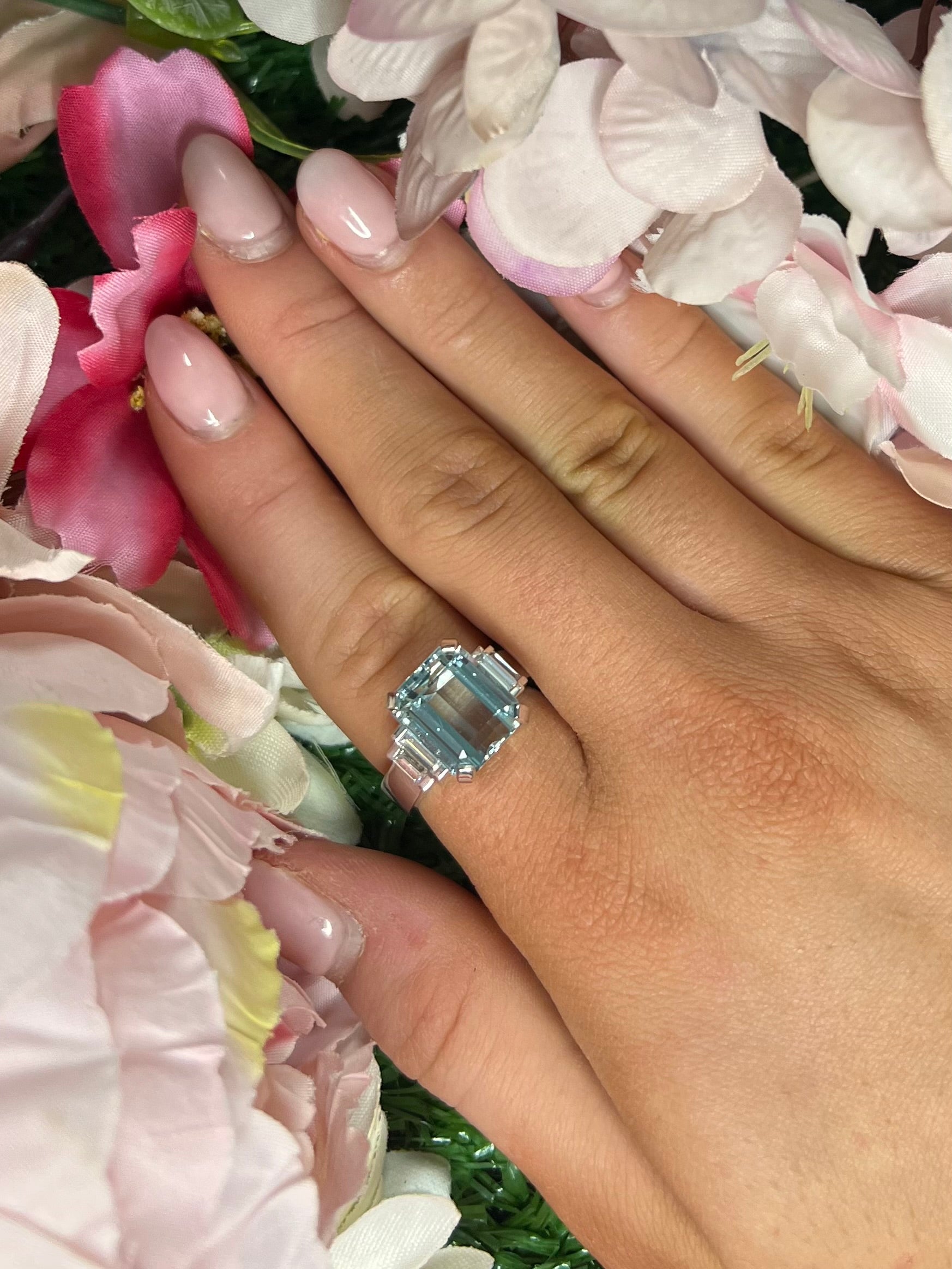 18 Carat White Gold Emerald Cut 5.75ct Aquamarine & Diamond Dress Ring