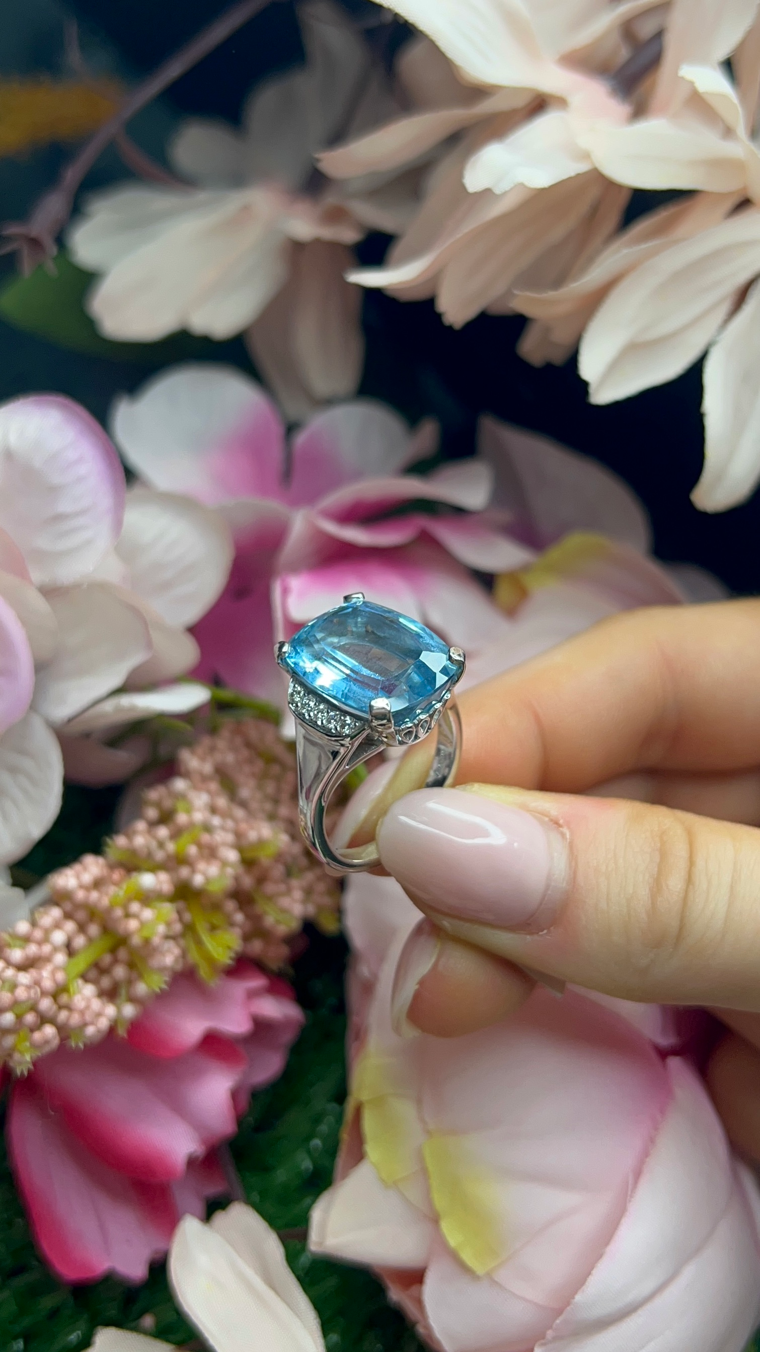 18 Carat White Gold Cushion Cut 14.00ct Aquamarine & Diamond Dress Ring