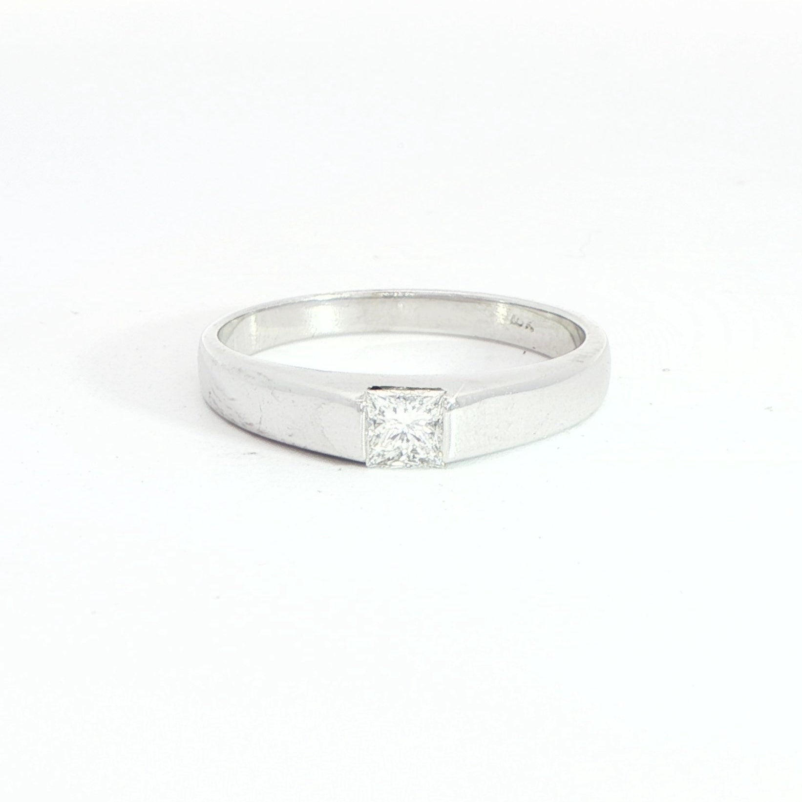 18 Carat White Gold Diamond Solitaire 0.20ct
