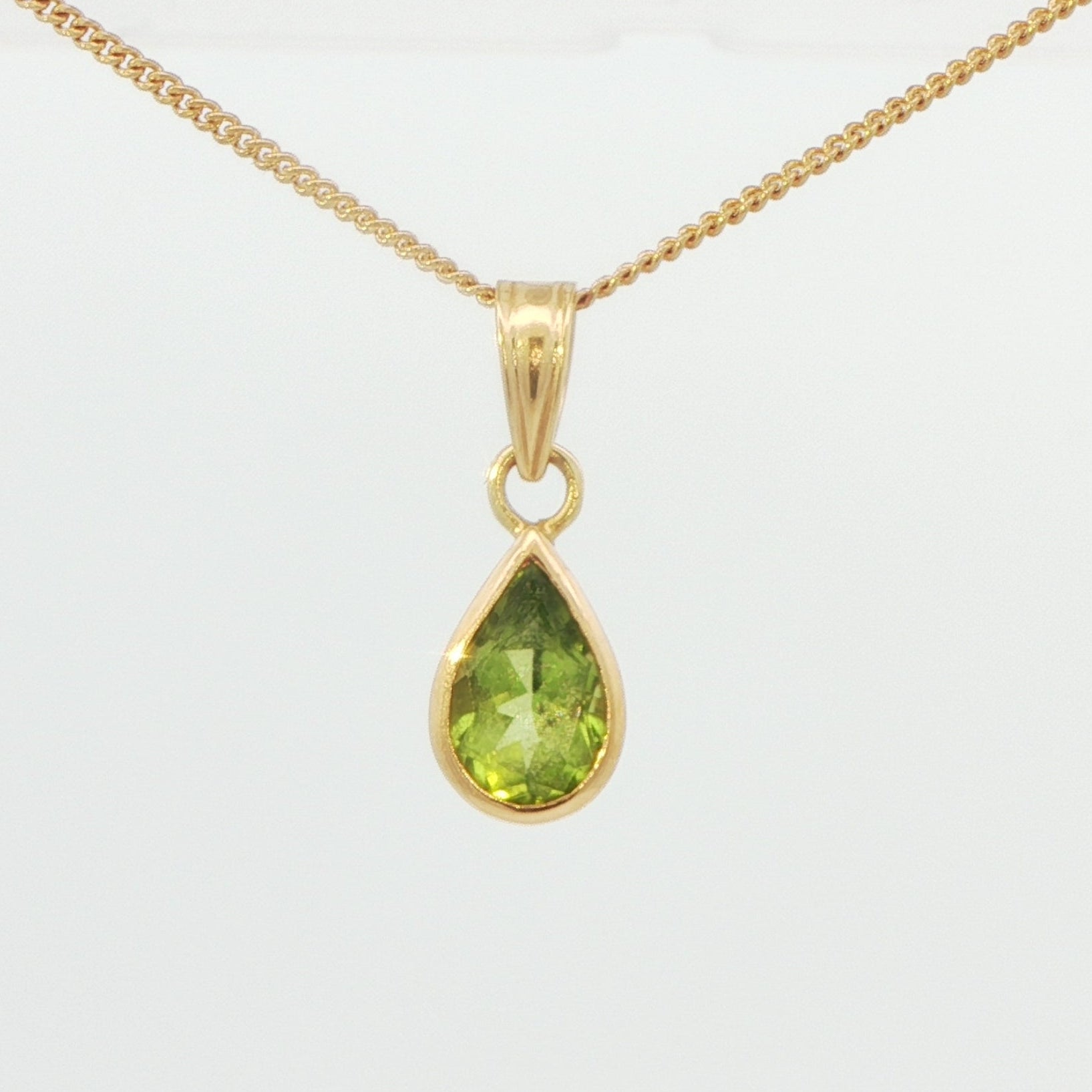 18 Carat Yellow Gold Peridot Pendant on Chain