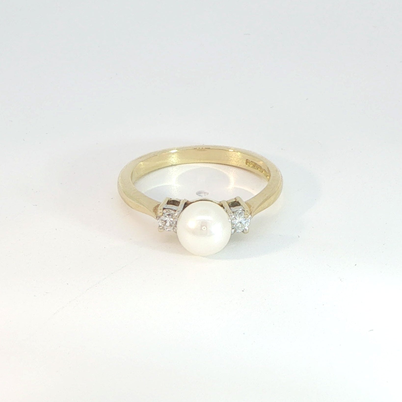 18 Carat Yellow Gold Pearl and Diamond Ring