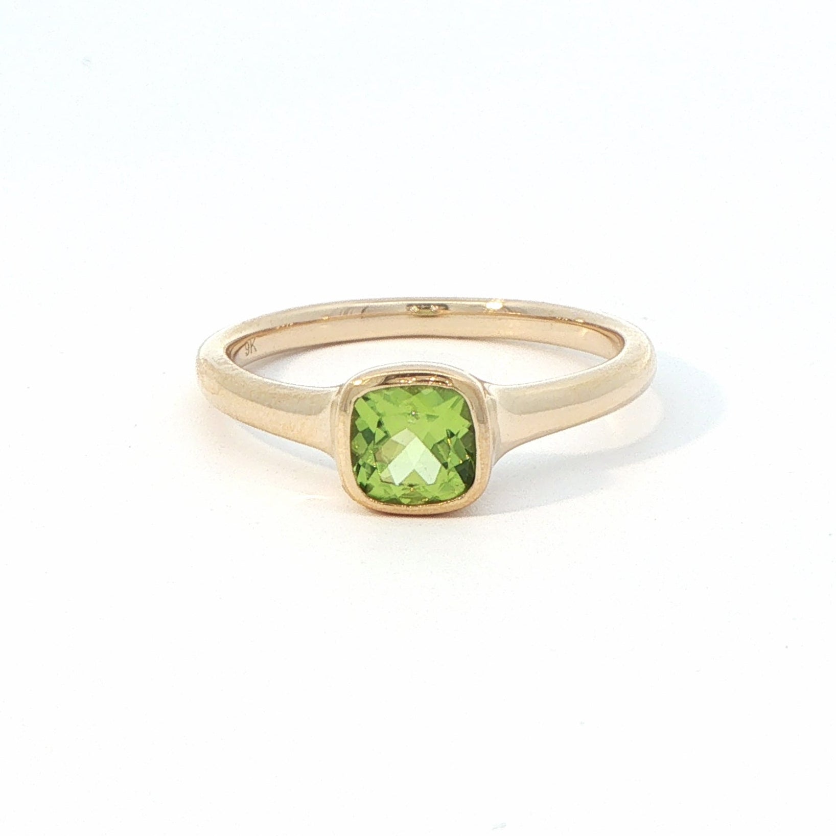 9 Carat Yellow Gold Peridot Ring