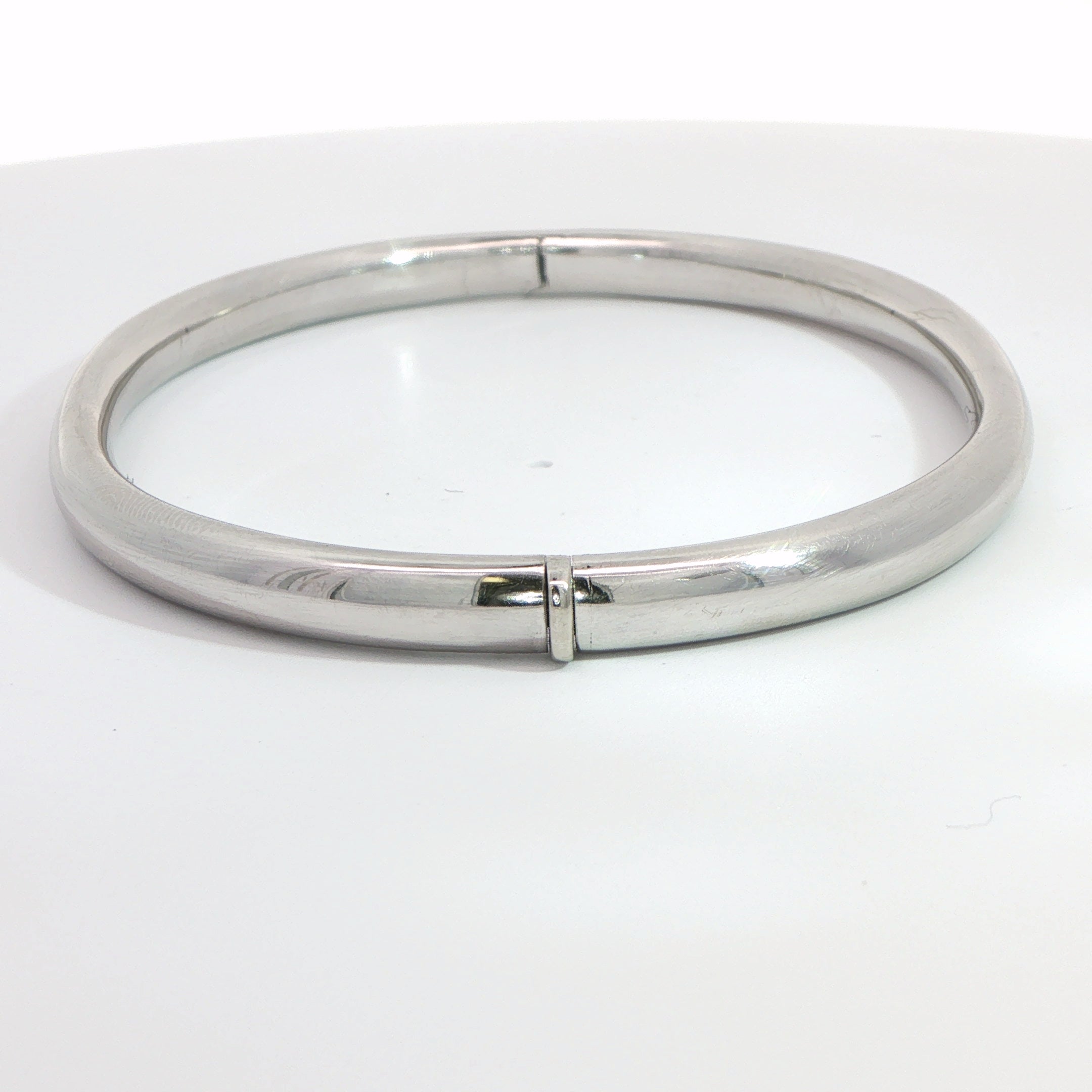 9 Carat White Gold Hinged Bangle