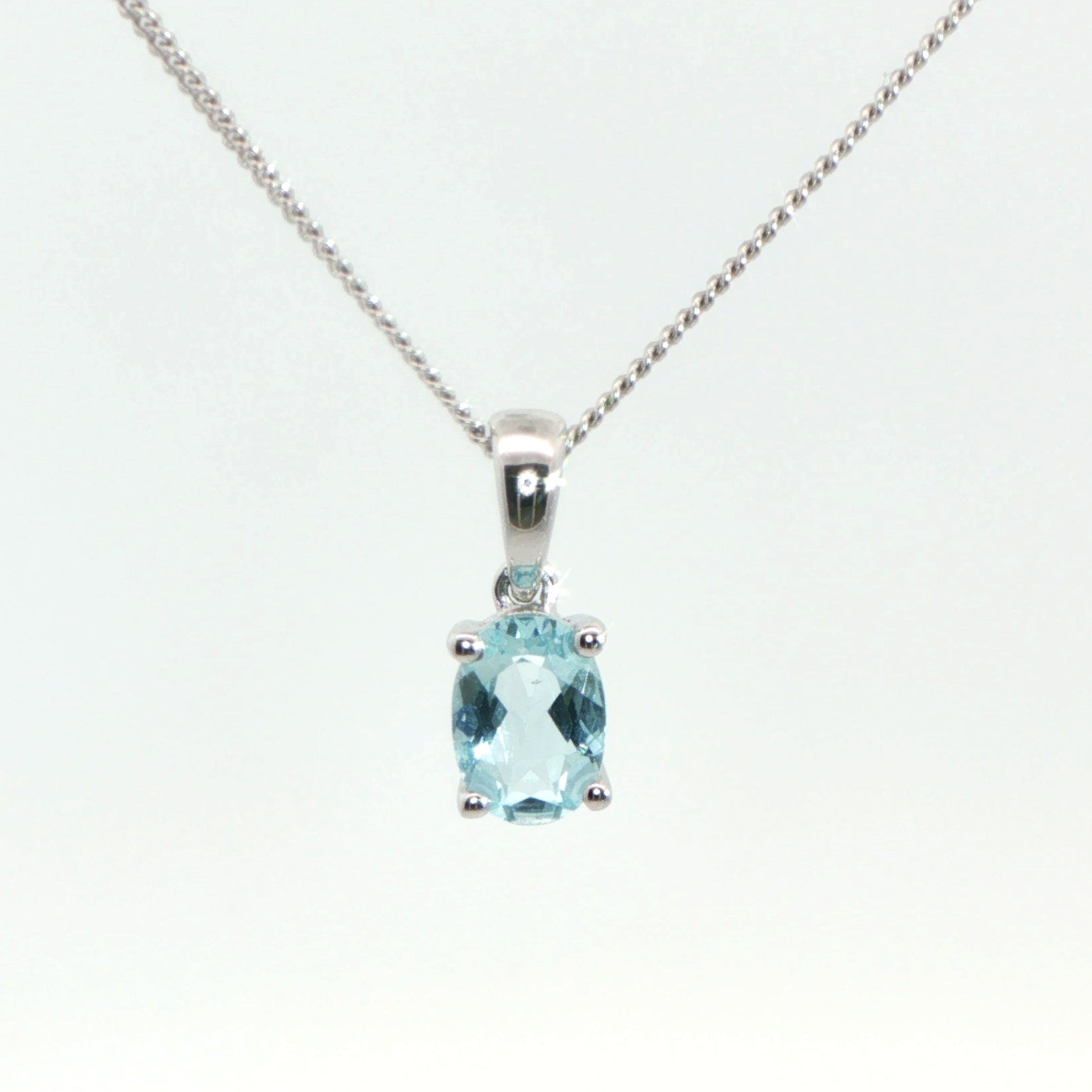 18 Carat White Gold Aquamarine Pendant on Chain