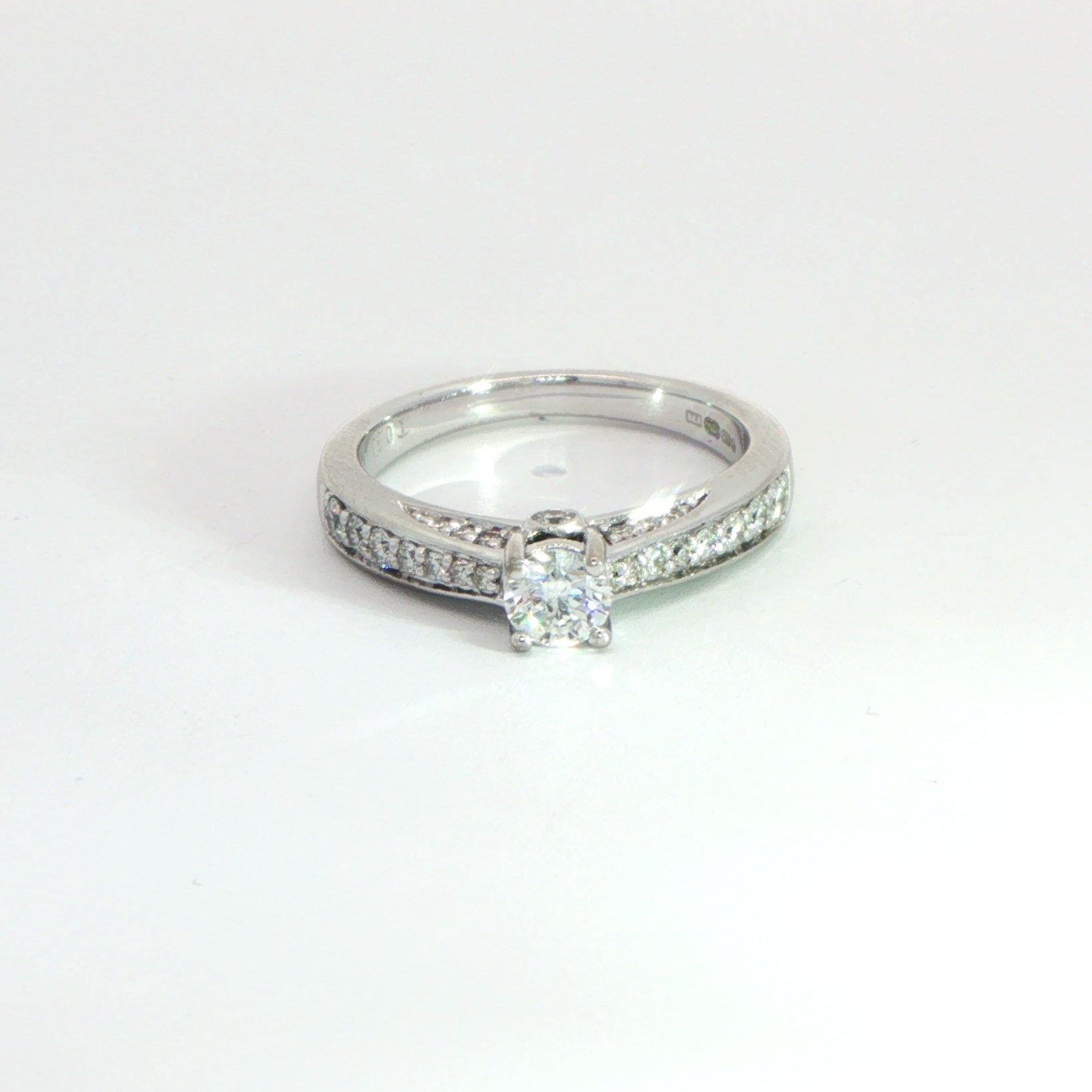 18 Carat White Gold Diamond Ring 0.52ct