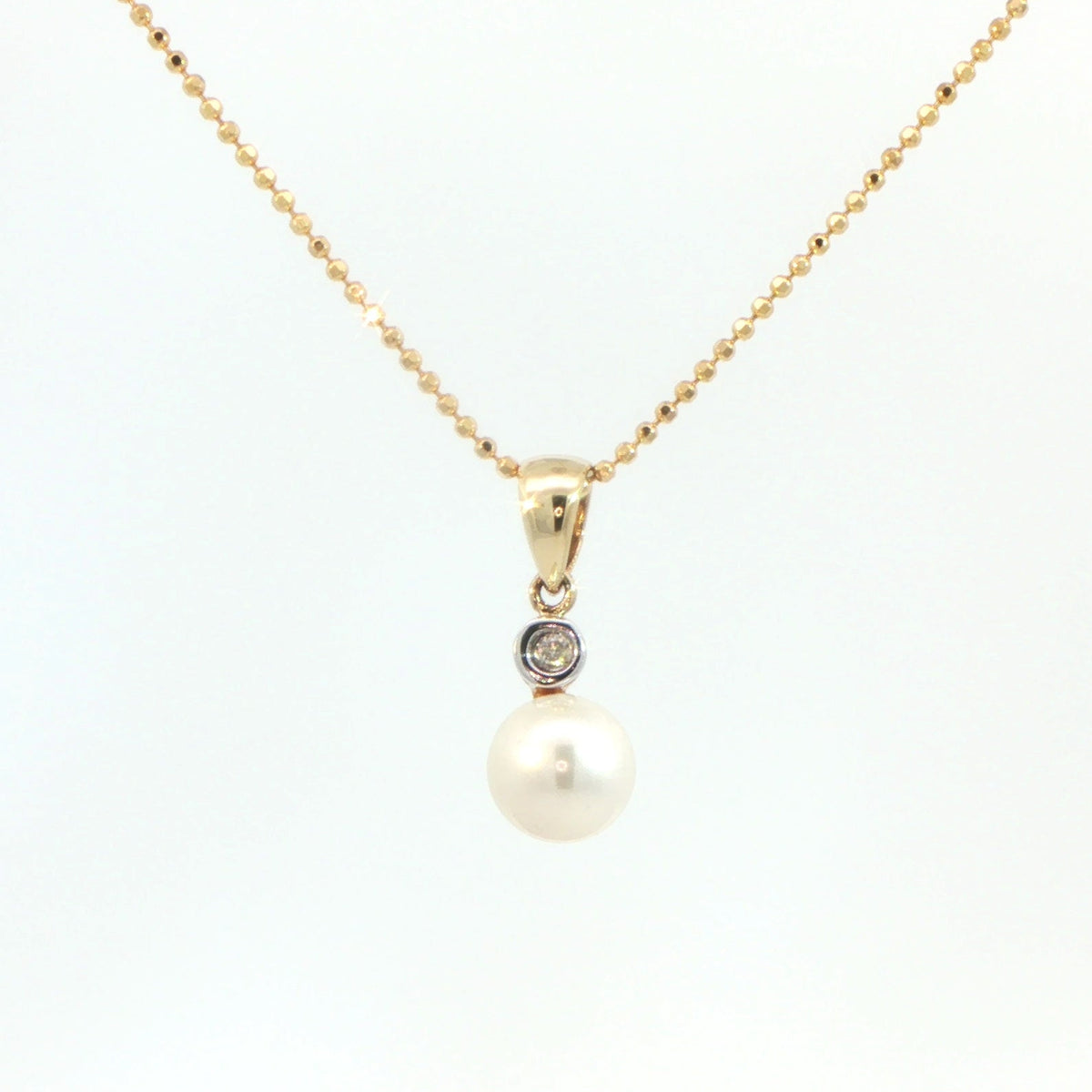 18 Carat Yellow Gold Pearl and Diamond Pendant on Chain
