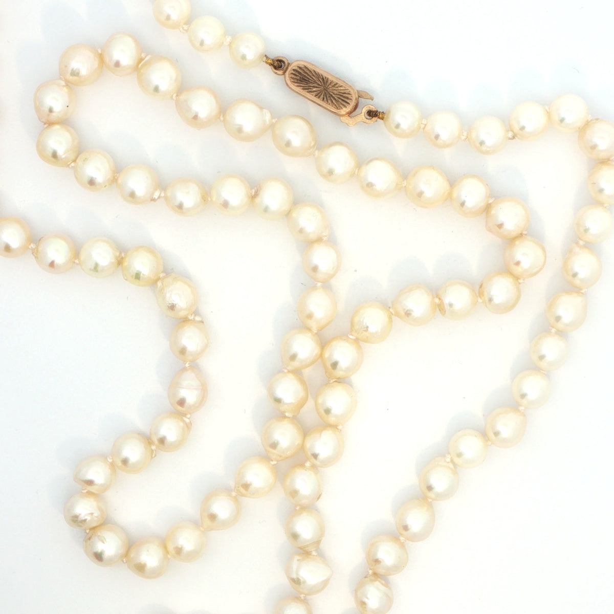 9 Carat Yellow Gold and Cultured Pearl Necklace
