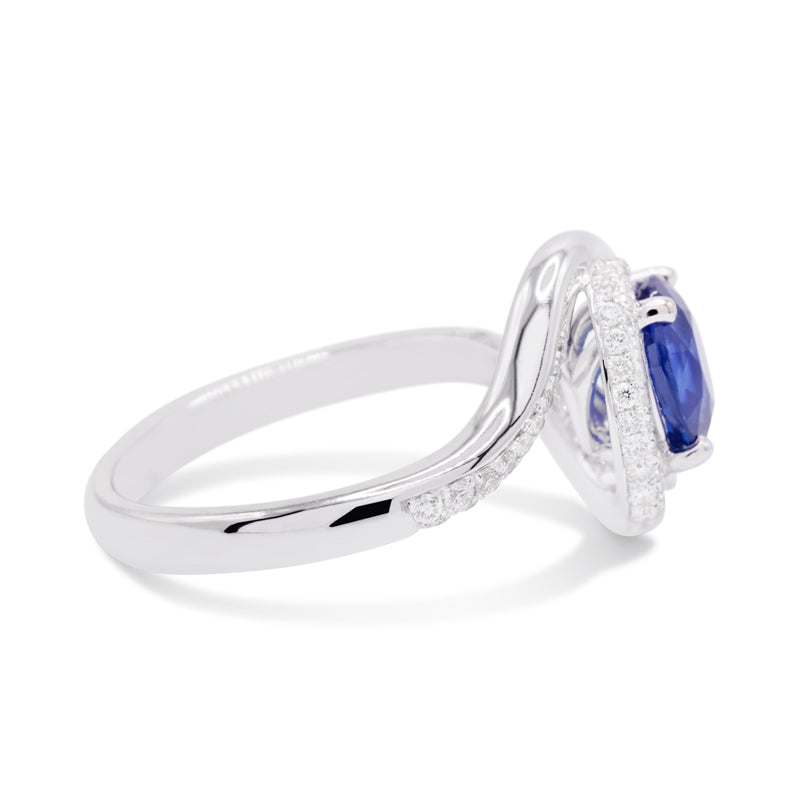18 Carat White Gold Oval 1.54ct Sapphire & Diamond Ring