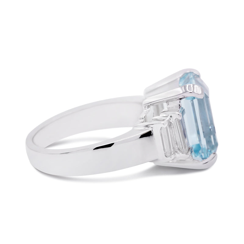18 Carat White Gold Emerald Cut 5.75ct Aquamarine & Diamond Dress Ring
