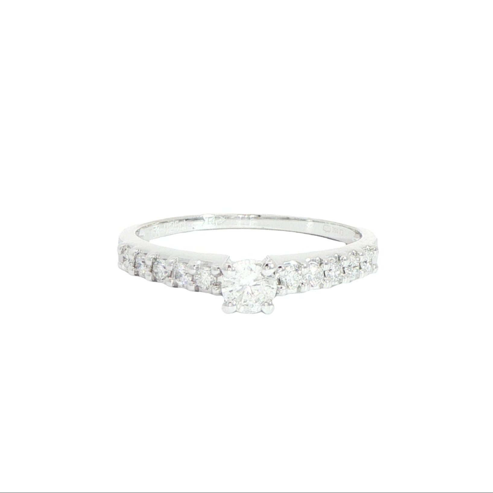 18 Carat White Gold Diamond Ring