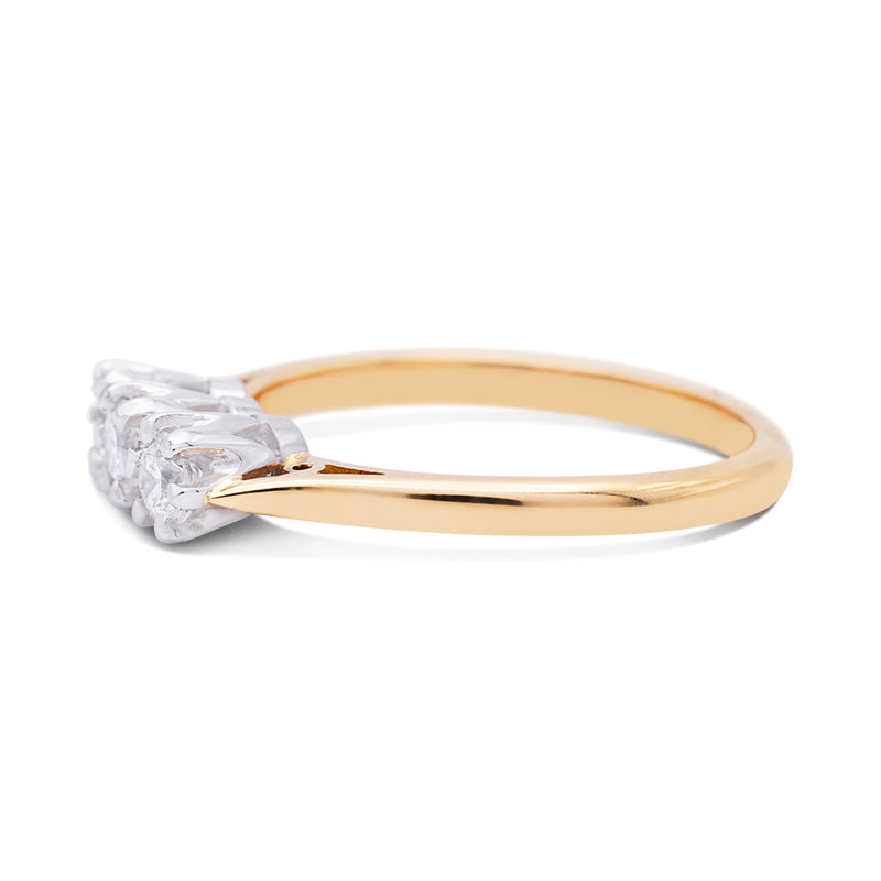 18 Carat Yellow Gold Trilogy Diamond Ring