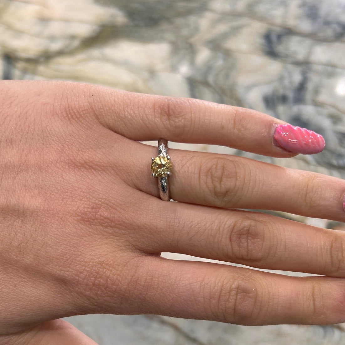 Saturnus - Lemon Quartz Solitaire 9ct Yellow Gold Ring
