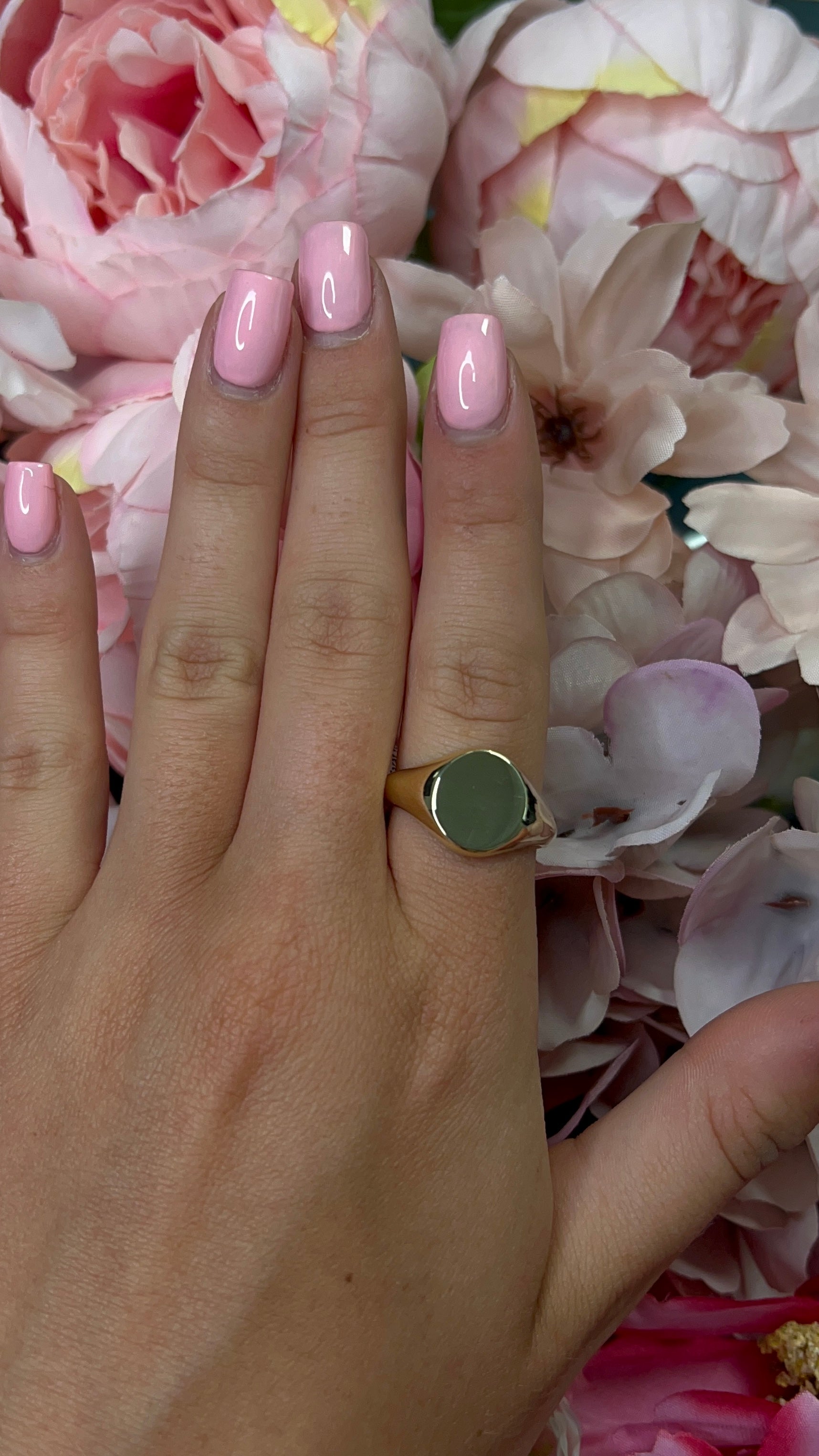 9 Carat Yellow Gold Gents Oval Signet Ring