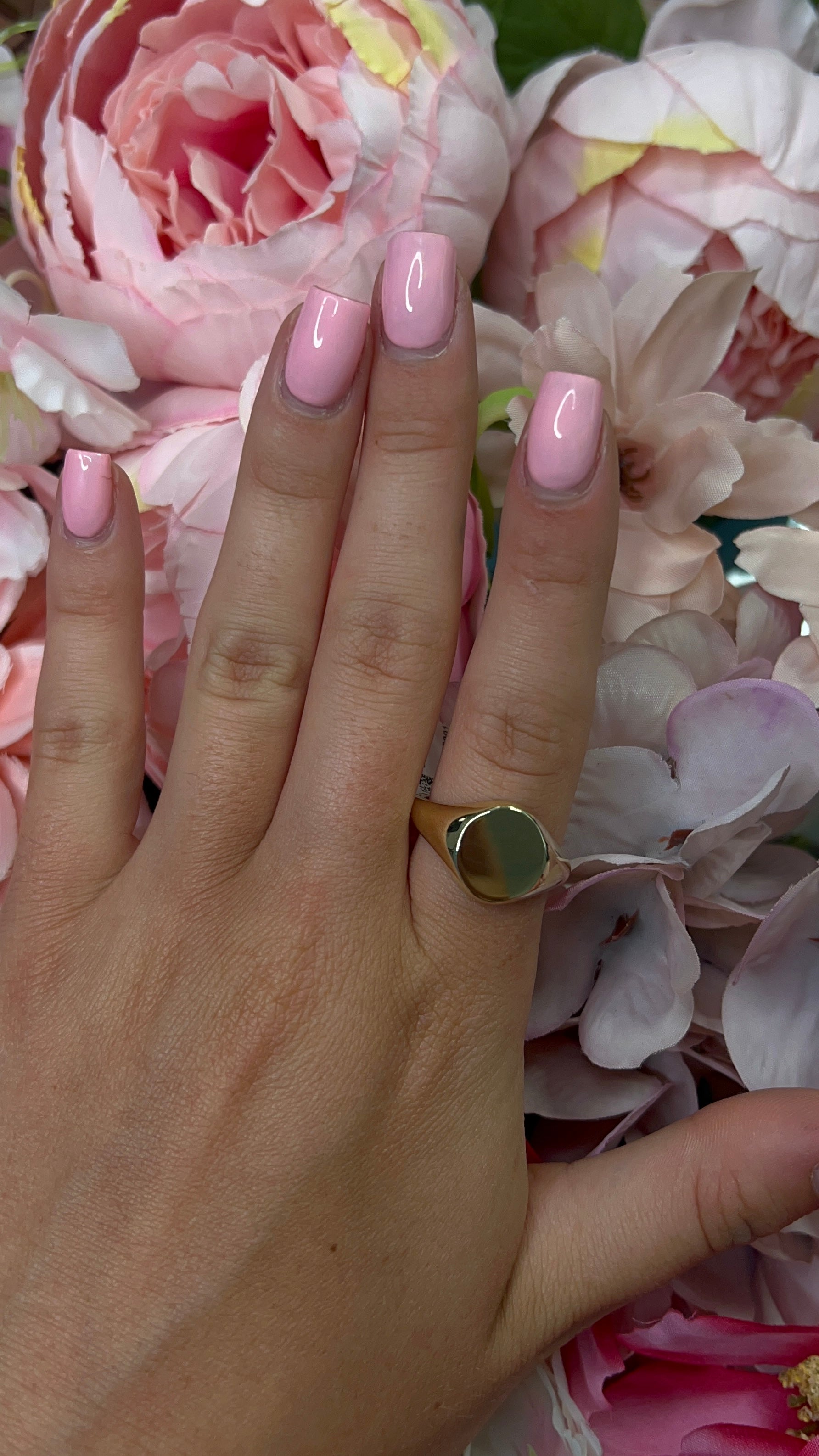 9 Carat Yellow Gold Gents Oval Signet Ring