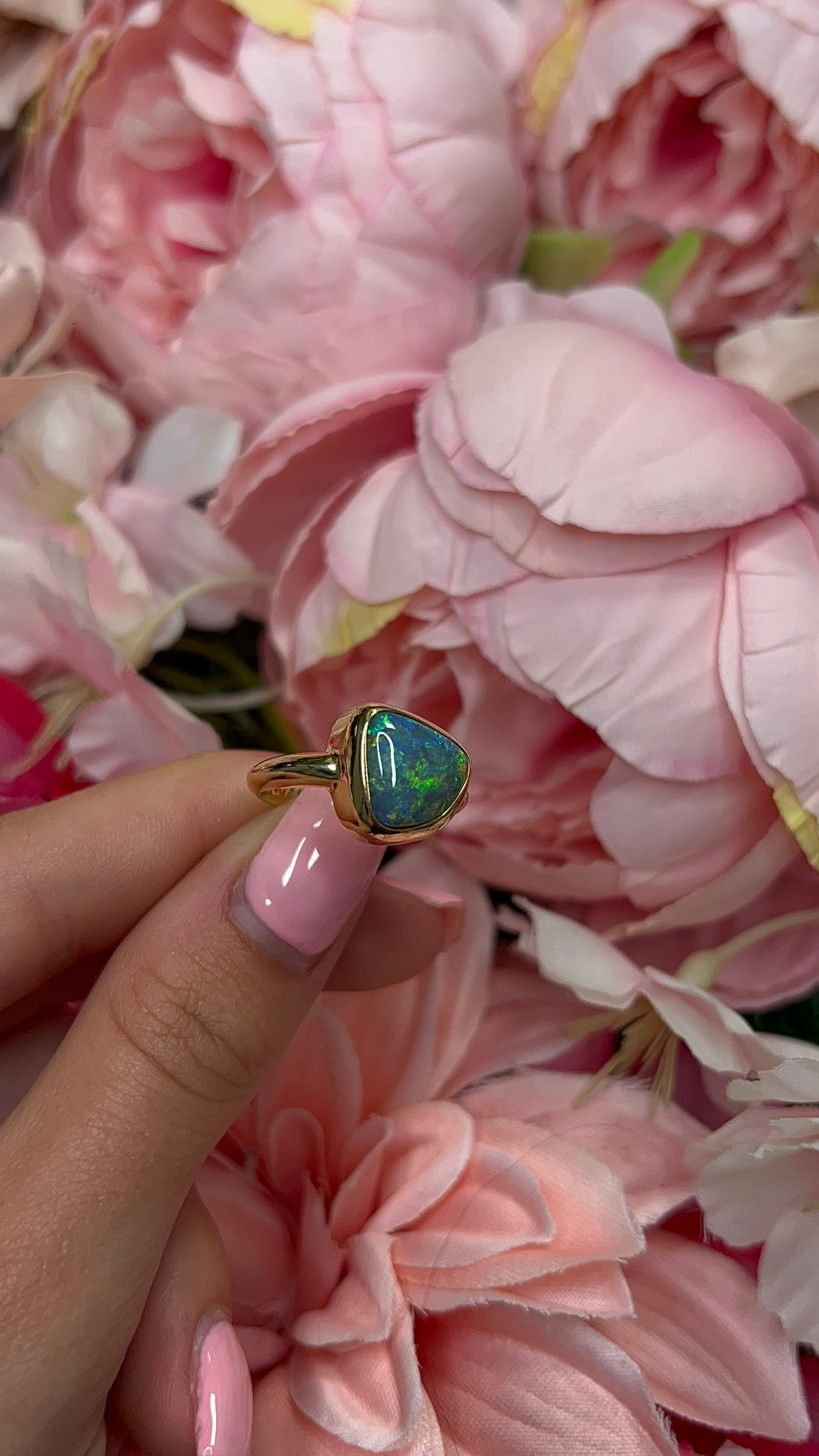 18 Carat Yellow Gold Opal Ring