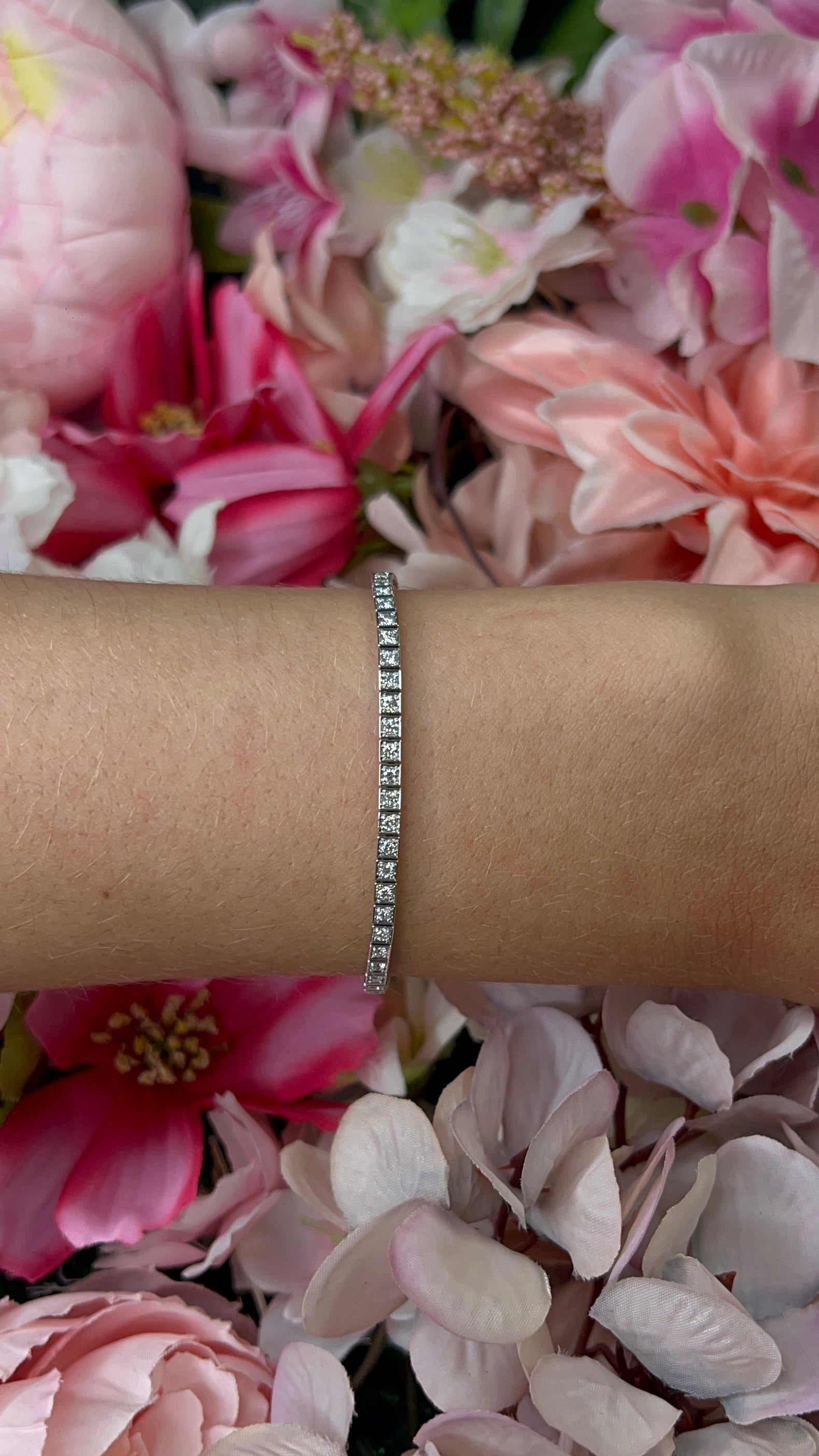 18 Carat White Gold Diamond Line Bracelet