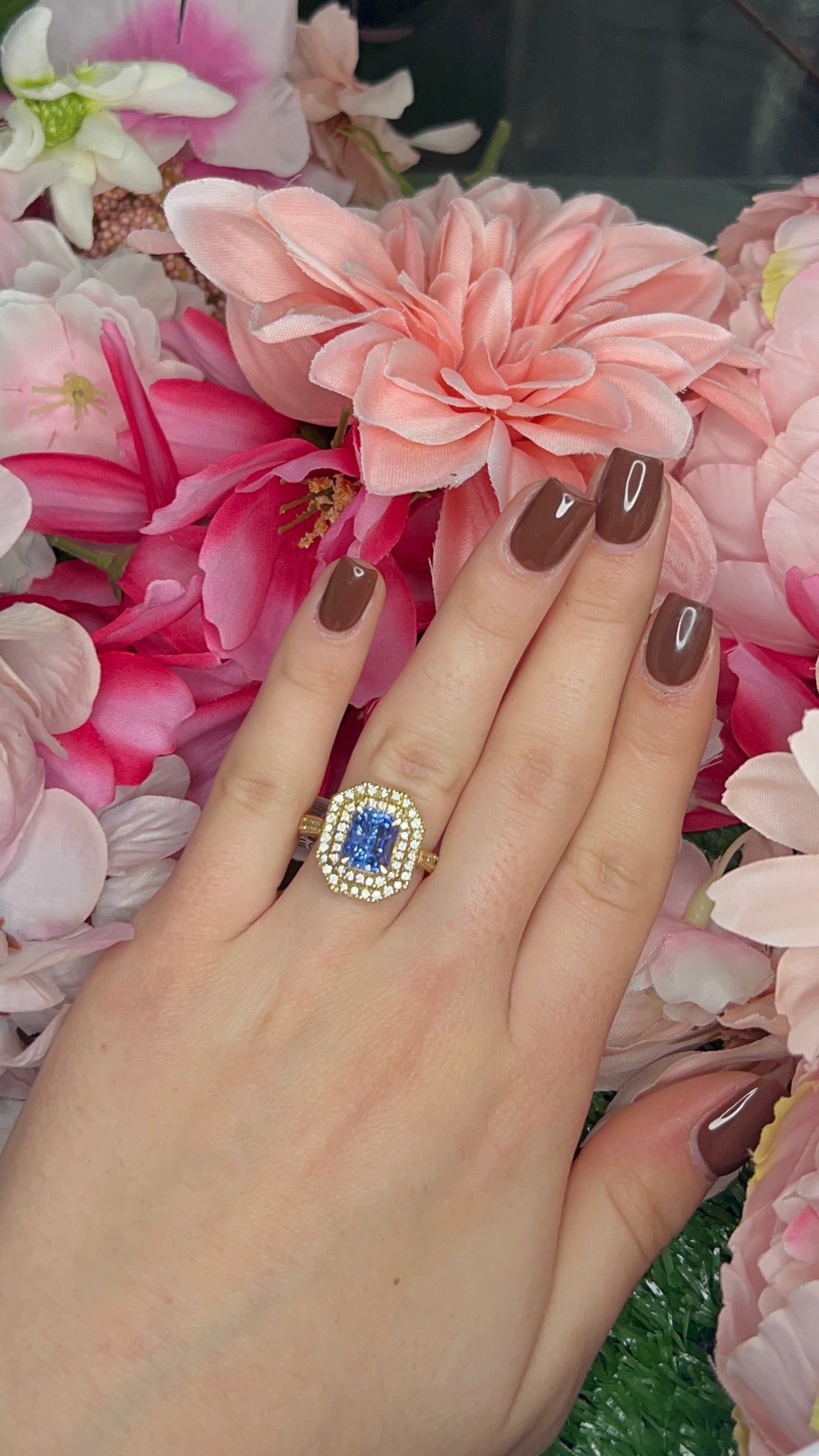 18 Carat Yellow Gold Sapphire and Diamond Dress Ring