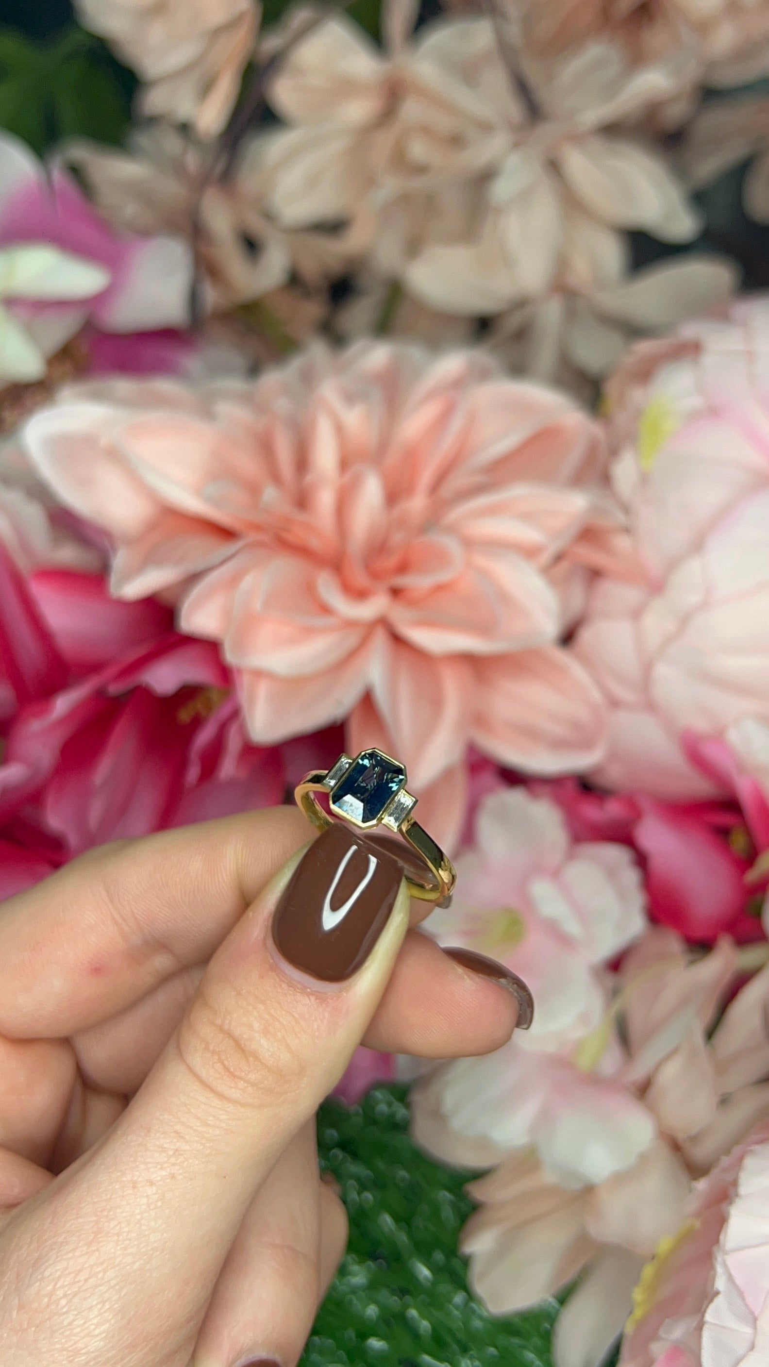 18 Carat Yellow Gold Teal Sapphire and Diamond Ring