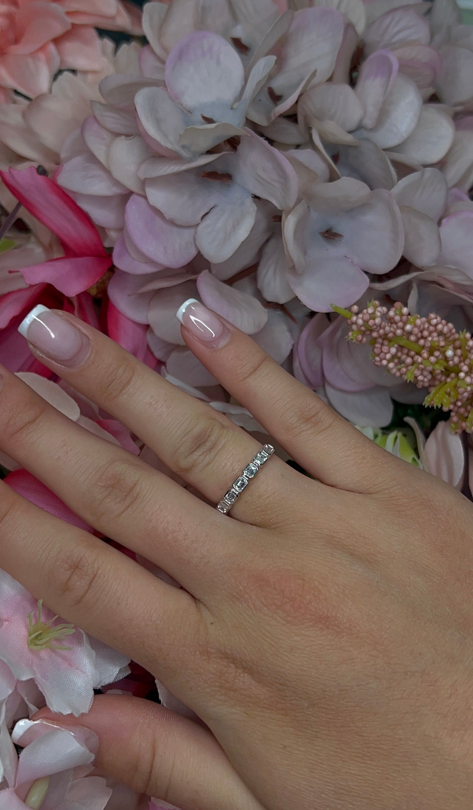 18 Carat White Gold Emerald Cut Diamond Ring
