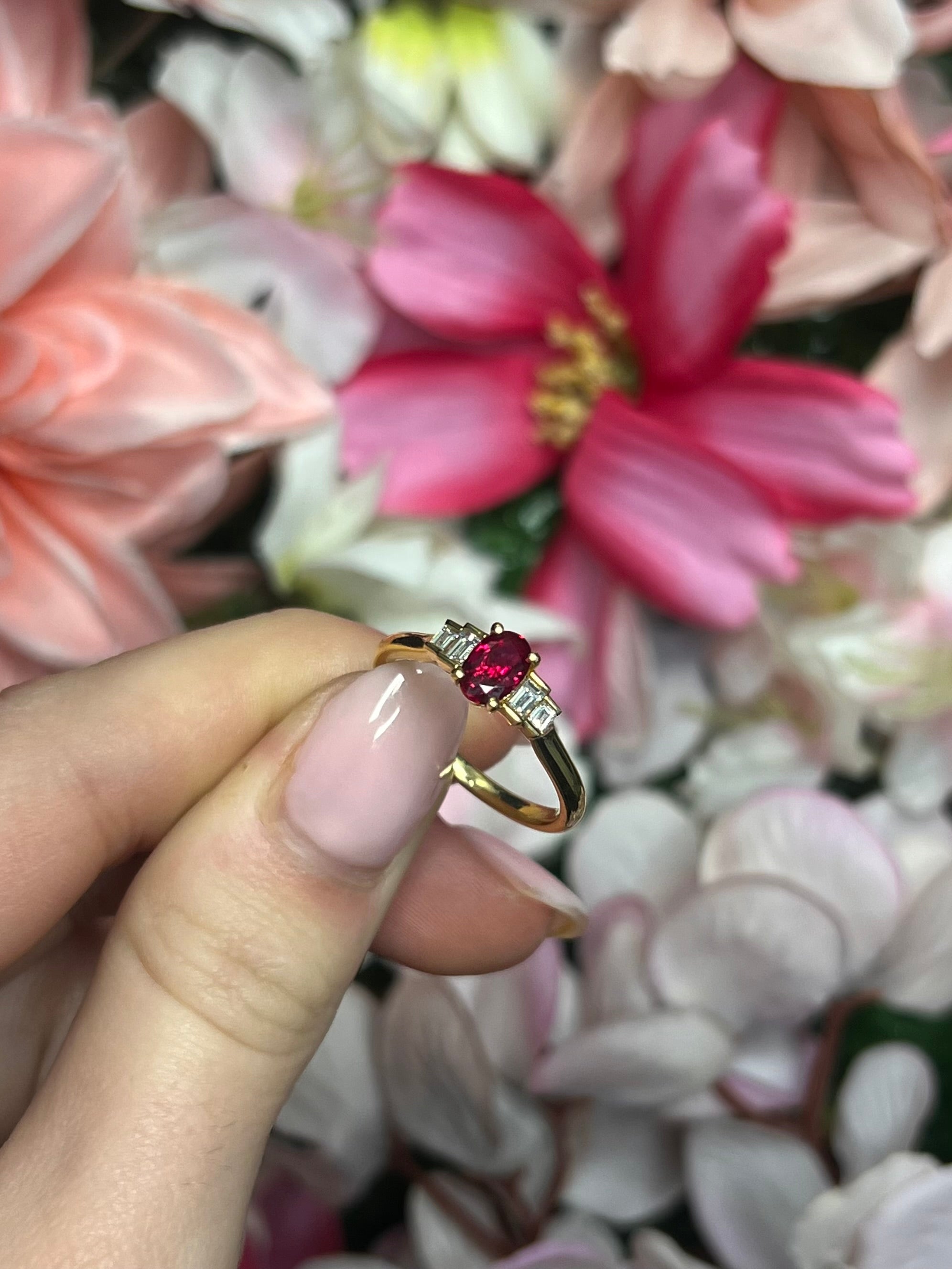 18ct Yellow Gold Ruby & Baguette Diamond Five-Stone Ring – 0.54ct Ruby