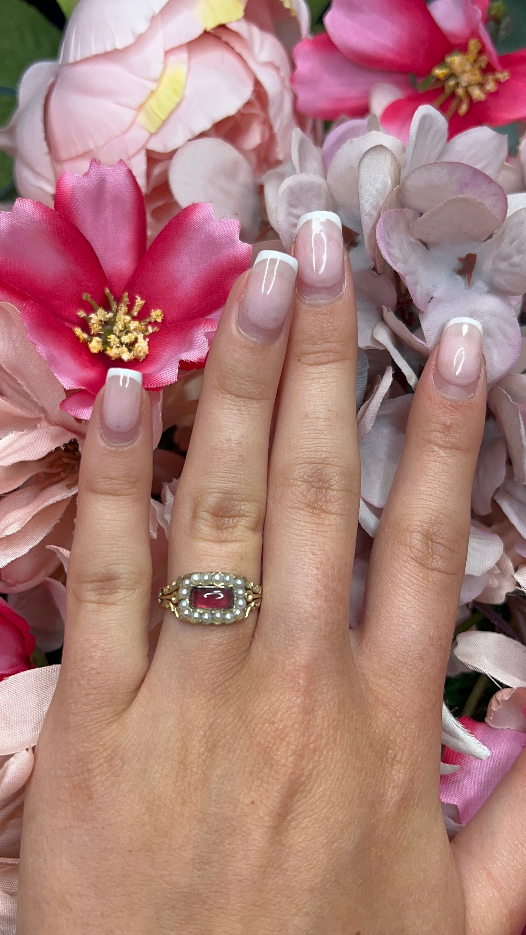 14 Carat Yellow Gold Garnet and Pearl Ring