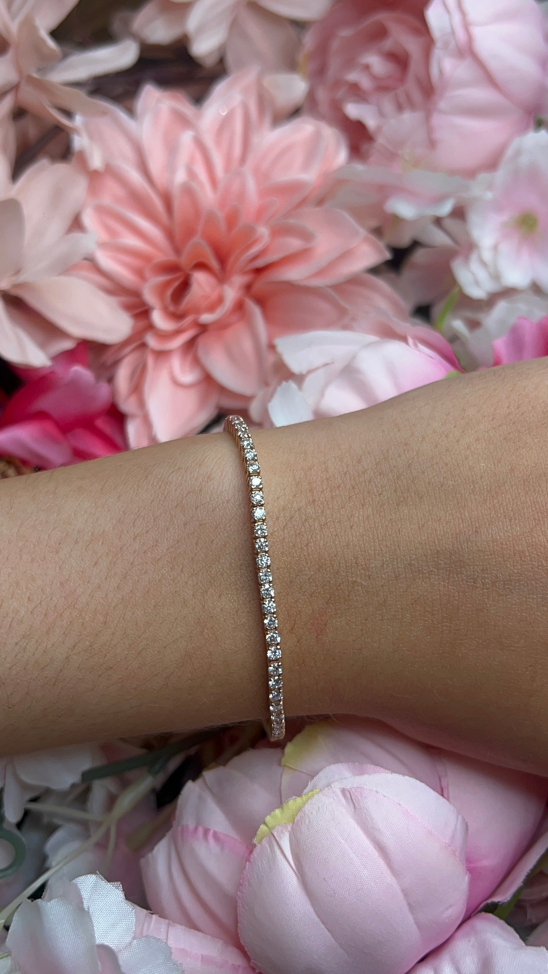 18 Carat Yellow Gold Diamond Line Bracelet