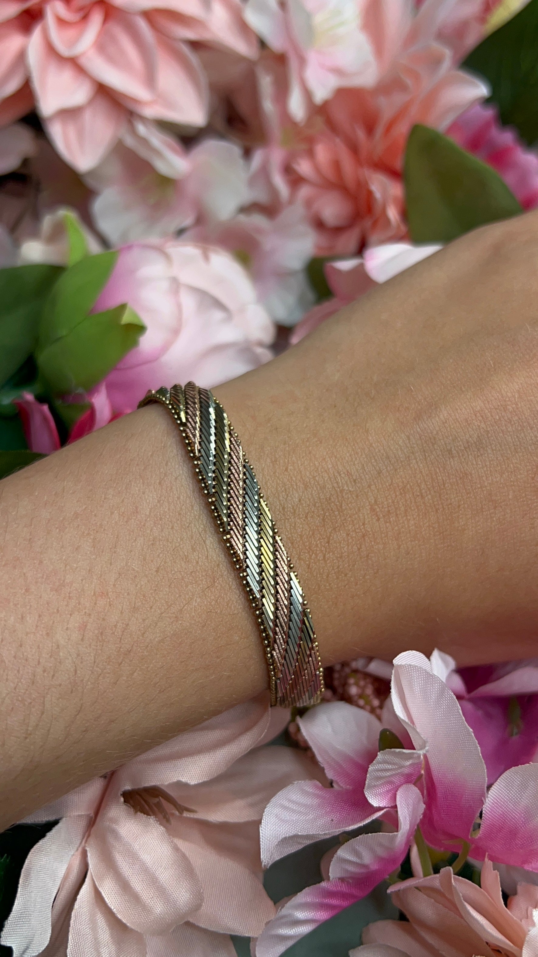 9 Carat Yellow, Rose and White Gold Bracelet