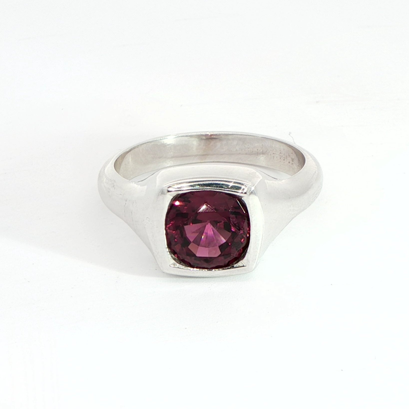 9 Carat White Gold Garnet Signet Ring