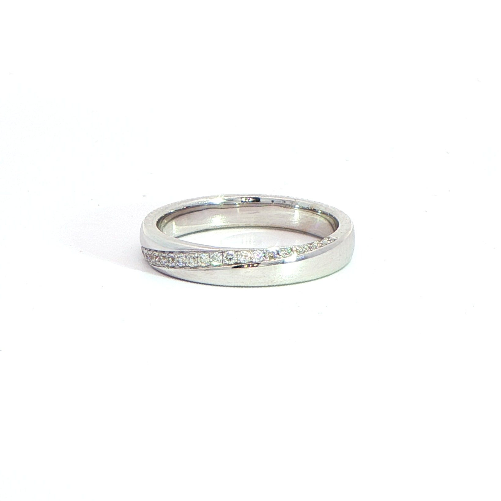 18 Carat White Gold Diamond Line Ring