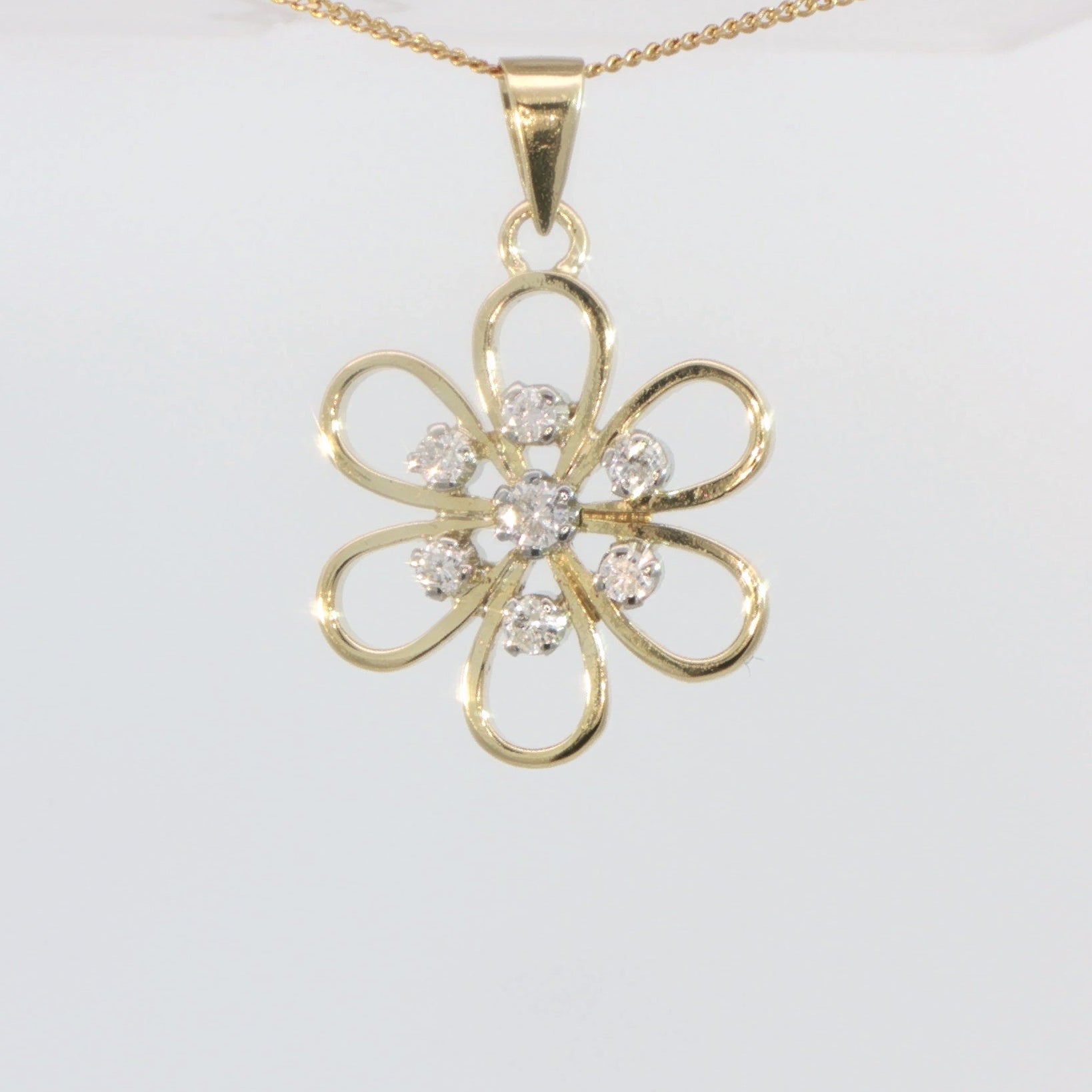 18 Carat Yellow and White Gold Diamond Flower Pendant