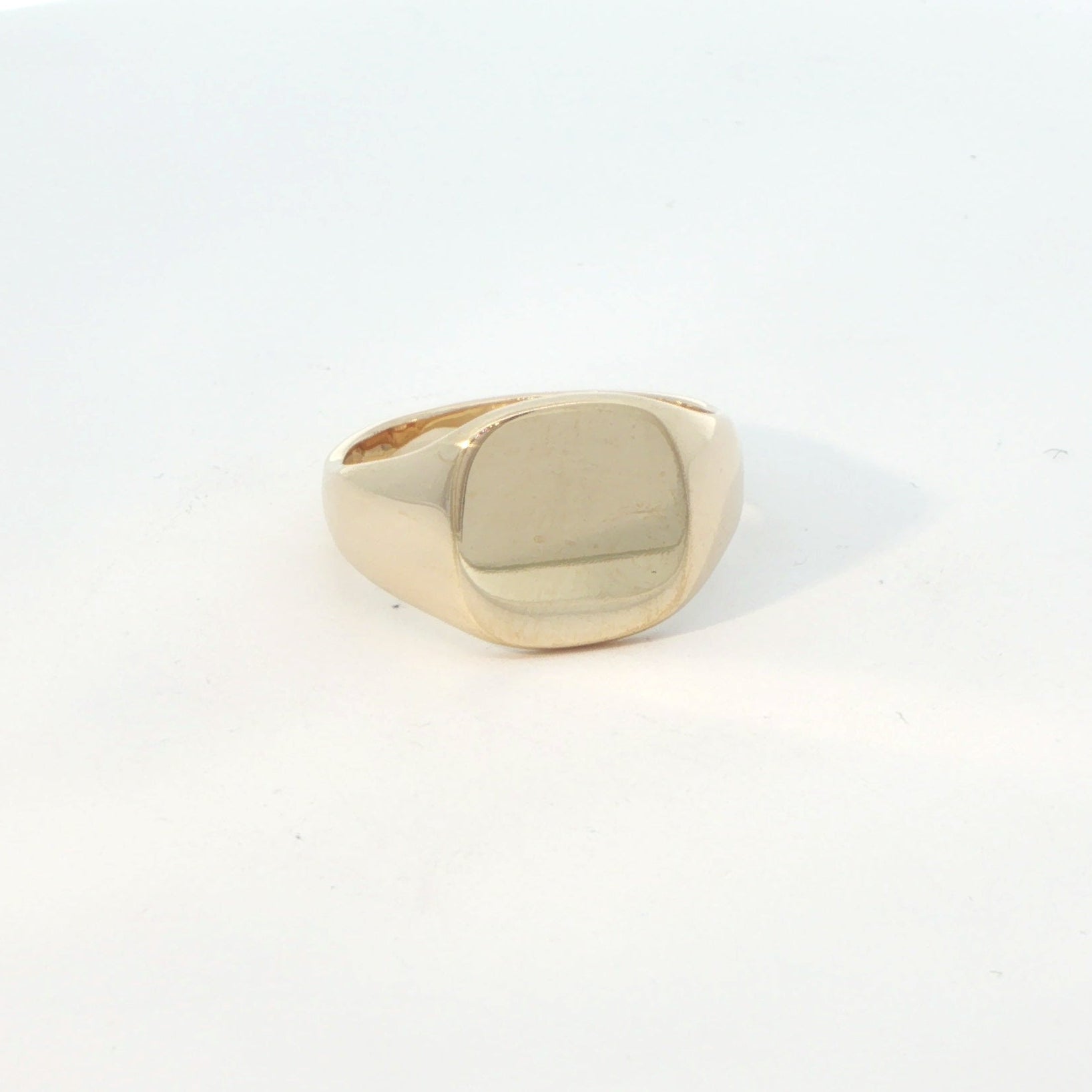 9 Carat Yellow Gold Gents Cushion Signet Ring