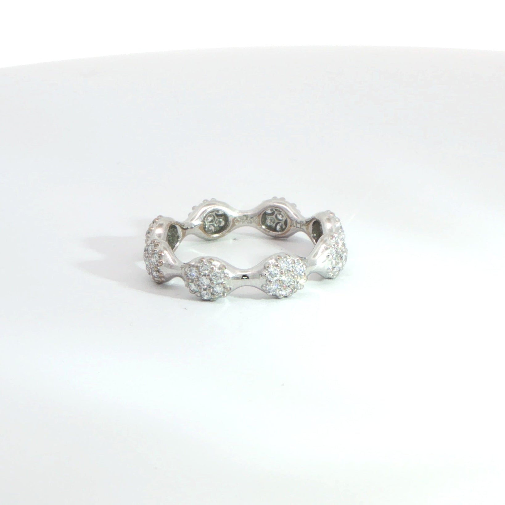 18 Carat White Gold and Diamond Pandora Modern Love Pod Ring