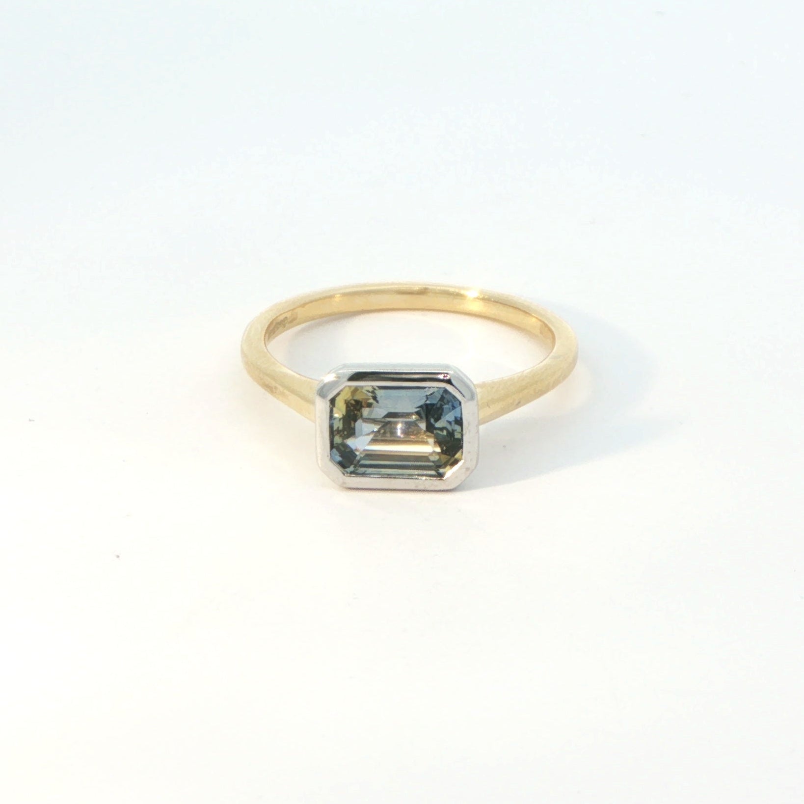 18 Carat White and Yellow Gold Sapphire Solitaire