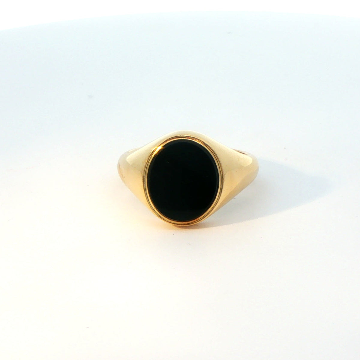 18 Carat Yellow Gold Onyx Signet Ring